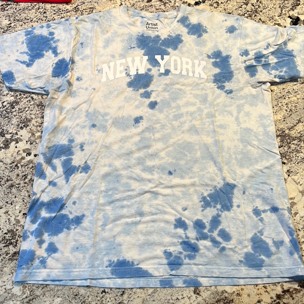 Artist union clothing Co. blue tie-dye T-shirt, in a size large